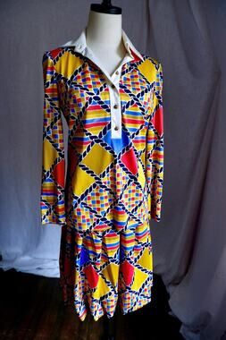 1970s Vintage Wilroy Traveler Skirt Set with Belt, Geometric Print – Size M